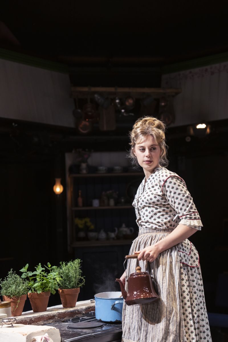 Review: VINCENT IN BRIXTON, Starring Niamh Cusack, Orange Tree Theatre Image