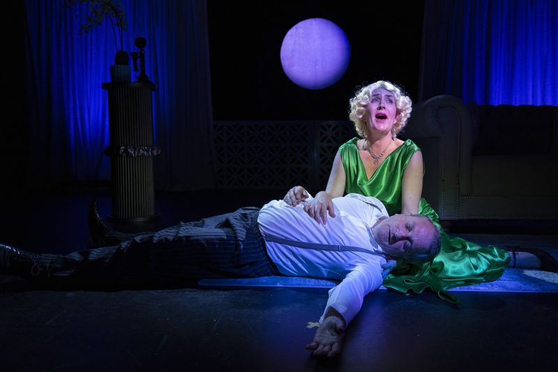 REVIEW: The Deceptive Power Of Acting On Performers Plays Out With Hilarious Comedy In STAGE KISS Image