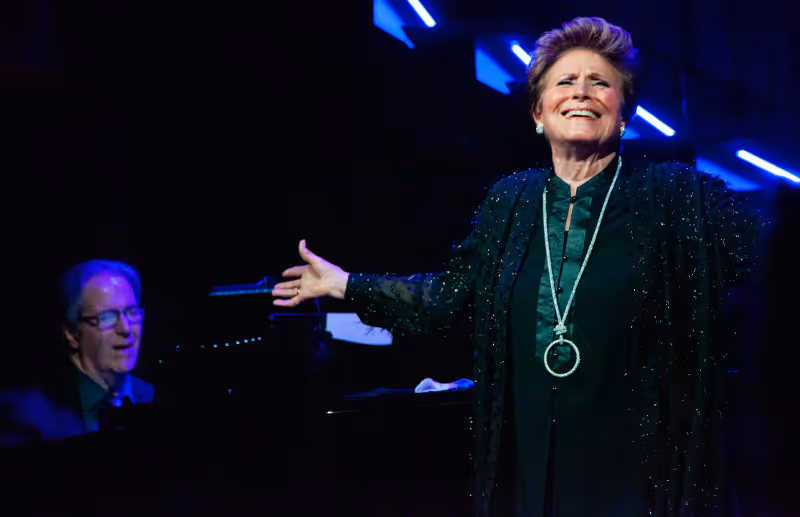 Review: Lorna Dallas Resplendent In THE CABARET FILES at Chelsea Table + Stage Image