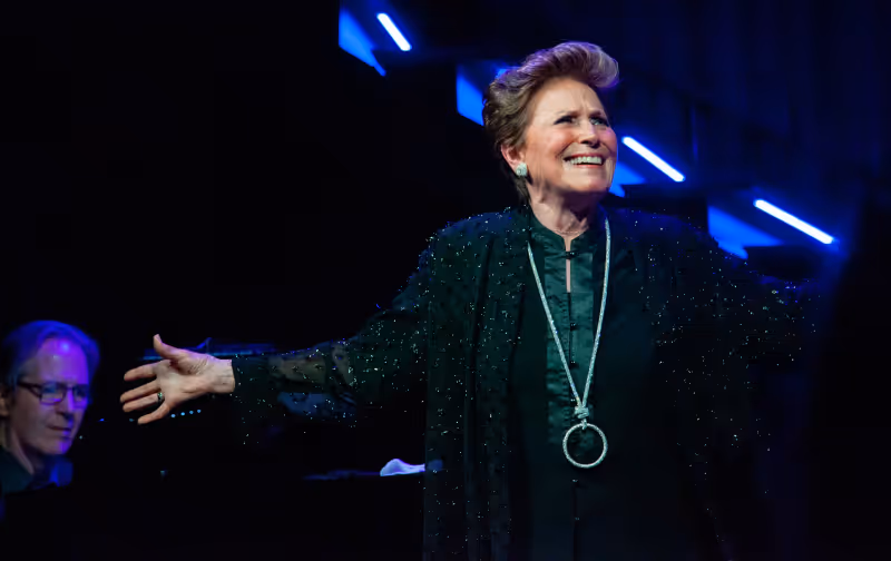 Review: Lorna Dallas Resplendent In THE CABARET FILES at Chelsea Table + Stage Image