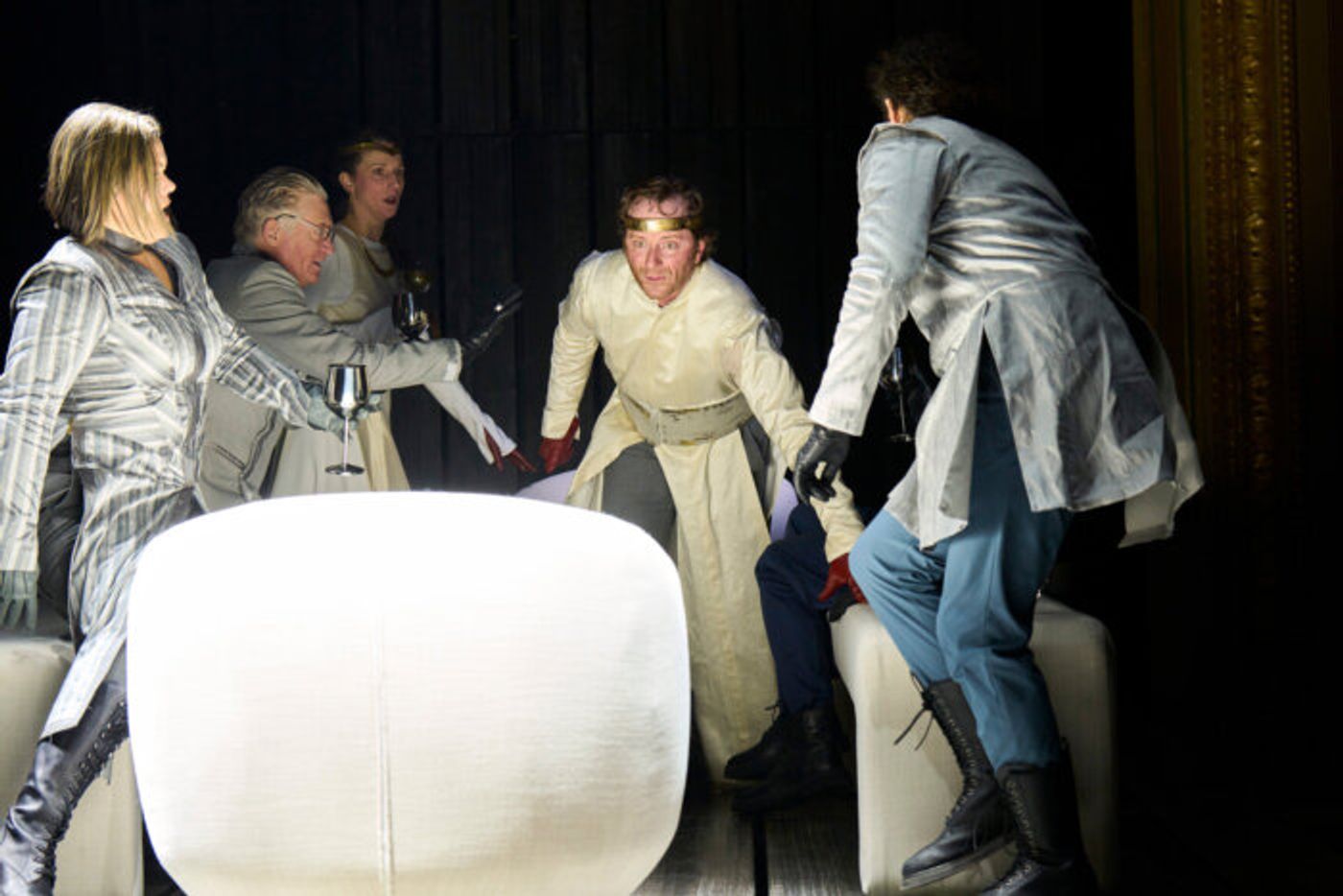 Photos: Great Lakes Theater's MACBETH  Image