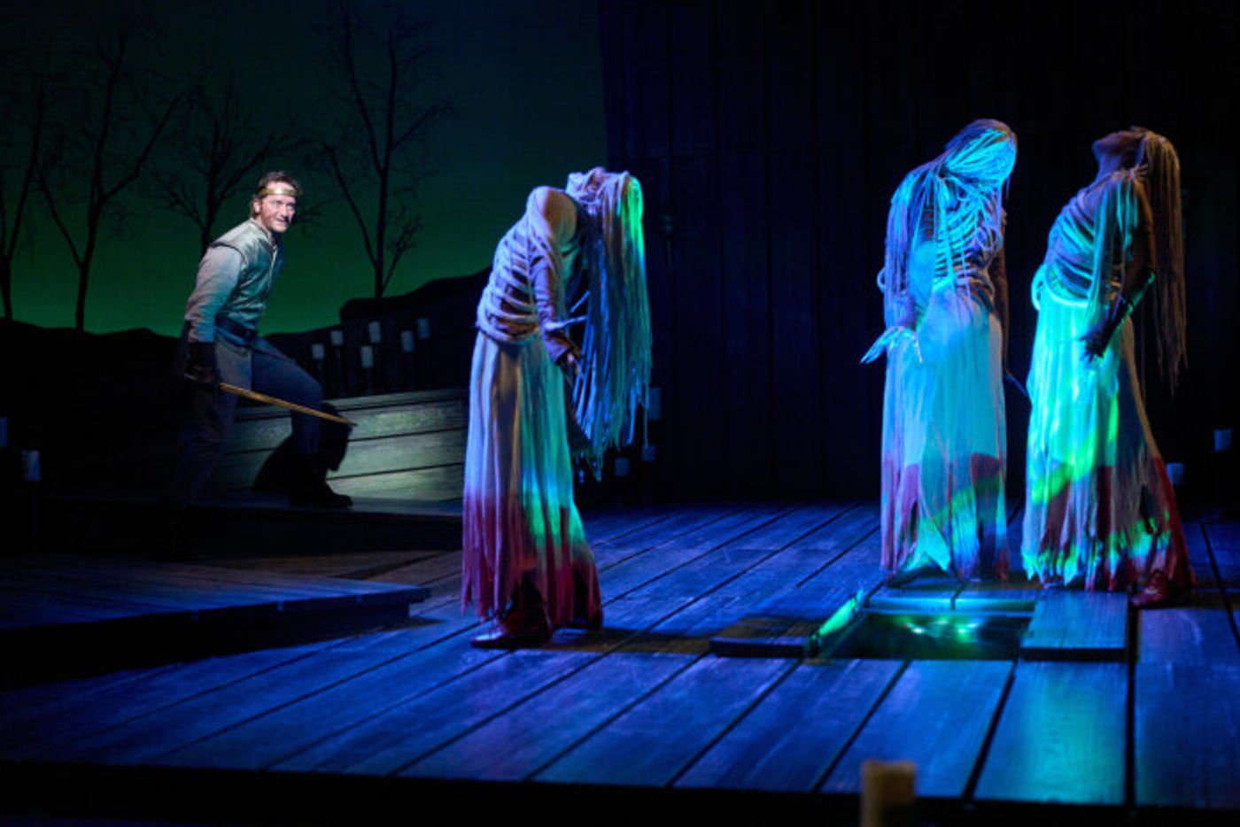 Photos: Great Lakes Theater's MACBETH  Image