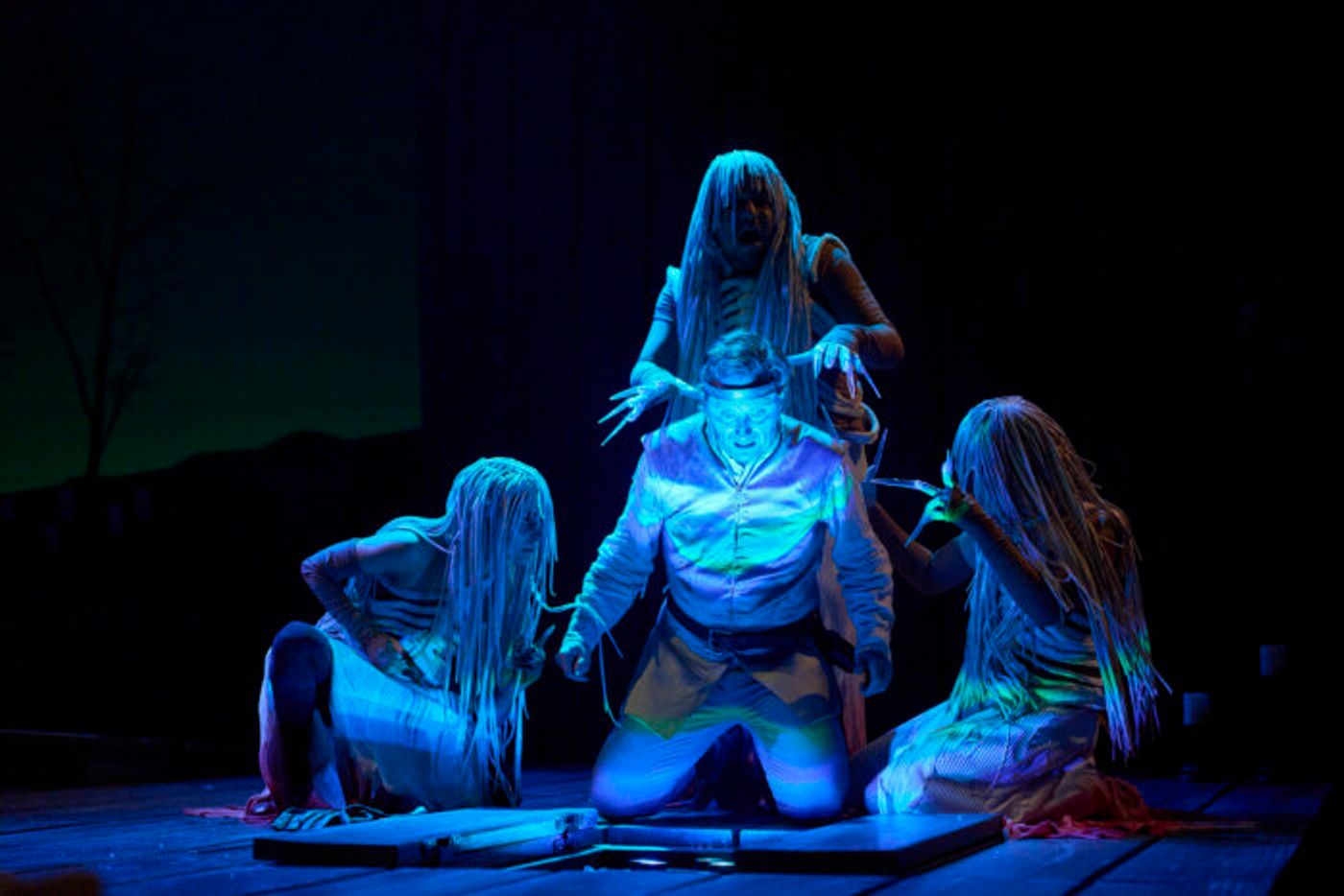 Photos: Great Lakes Theater's MACBETH  Image