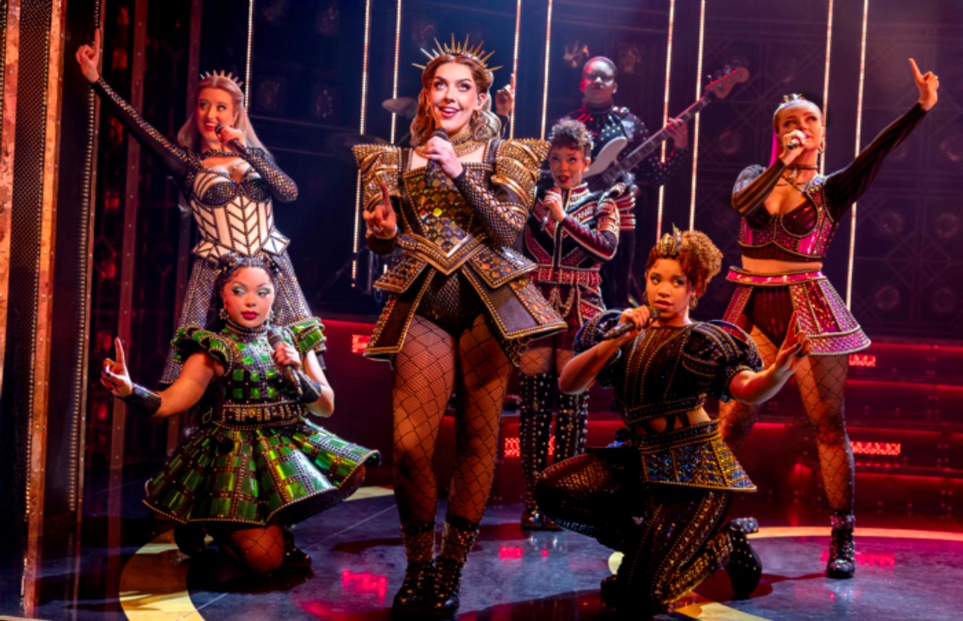 Photos: Lose Your Head Over the Current Queens of SIX in the West End  Image
