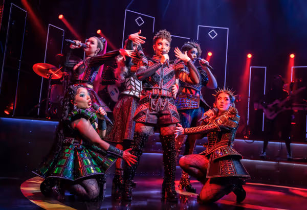 Freya Karlettis and the Company Photo