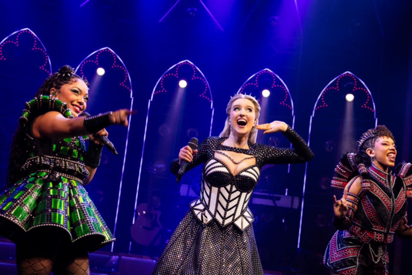 Photos: Lose Your Head Over the Current Queens of SIX in the West End  Image