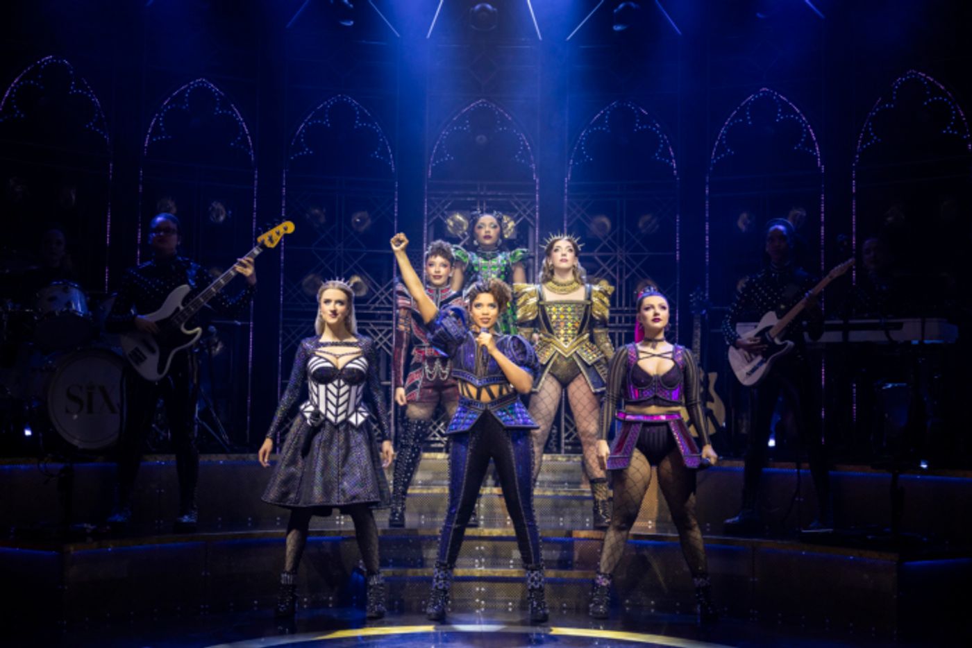 Photos: Lose Your Head Over the Current Queens of SIX in the West End  Image