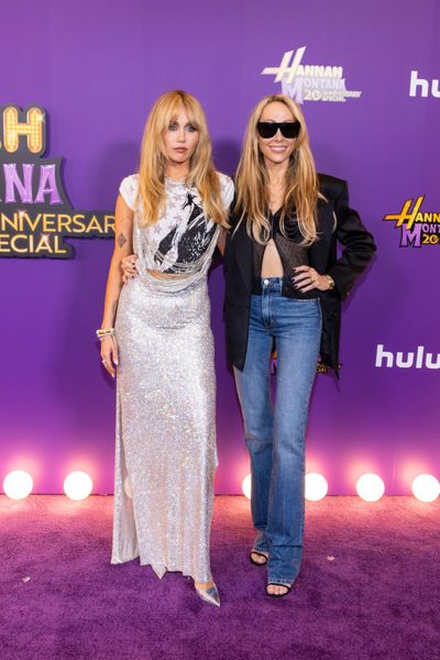 MILEY CYRUS, TISH CYRUS-PURCELL Photo