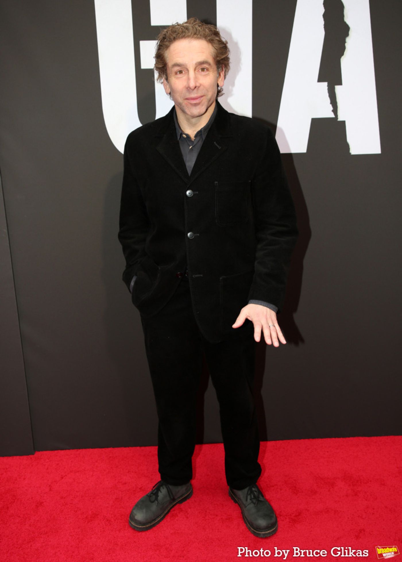 Photos: John Lithgow & GIANT Cast Walk the Red Carpet on Opening Night  Image