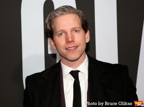 Stark Sands Photo