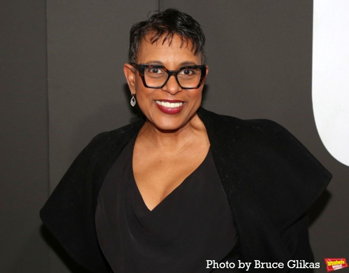 Photos: Stars Walk the Red Carpet on Opening Night of GIANT  Image