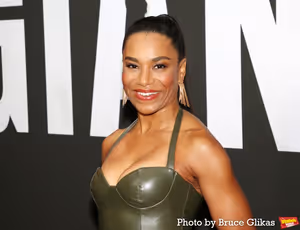 Kelly McCreary Photo