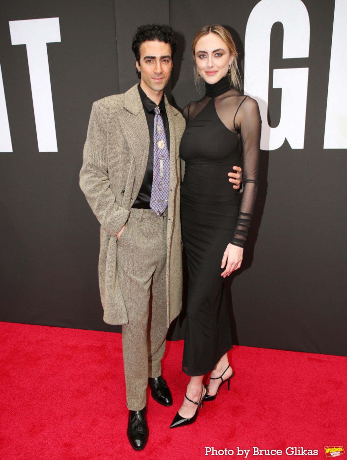 Photos: John Lithgow & GIANT Cast Walk the Red Carpet on Opening Night  Image