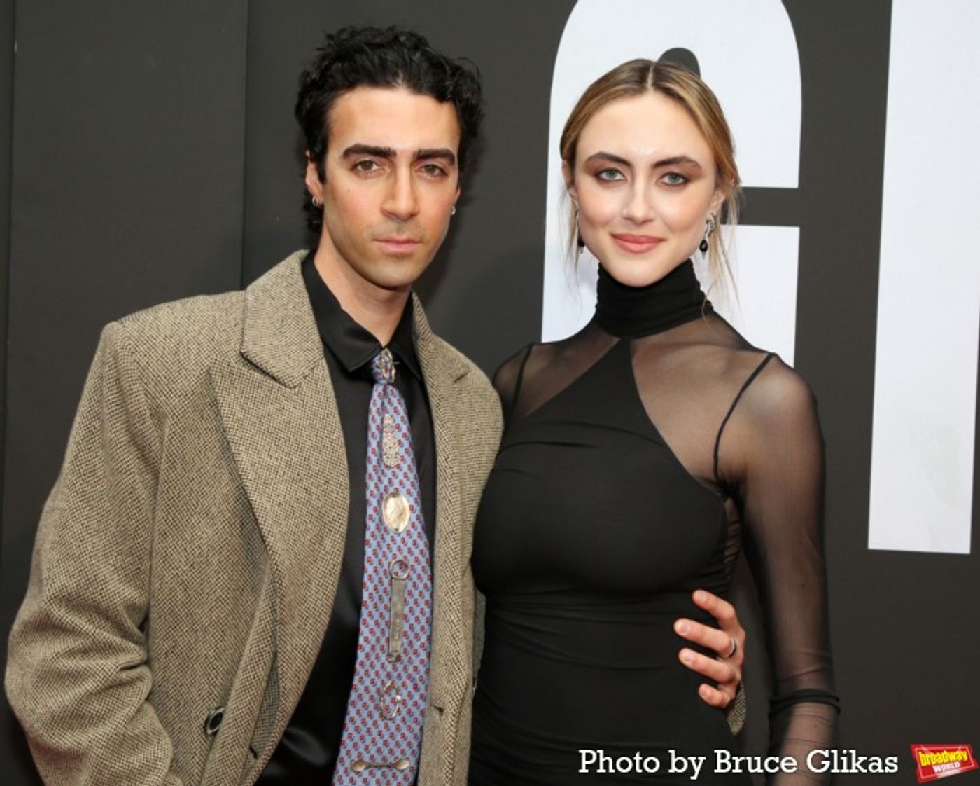 Photos: John Lithgow & GIANT Cast Walk the Red Carpet on Opening Night  Image