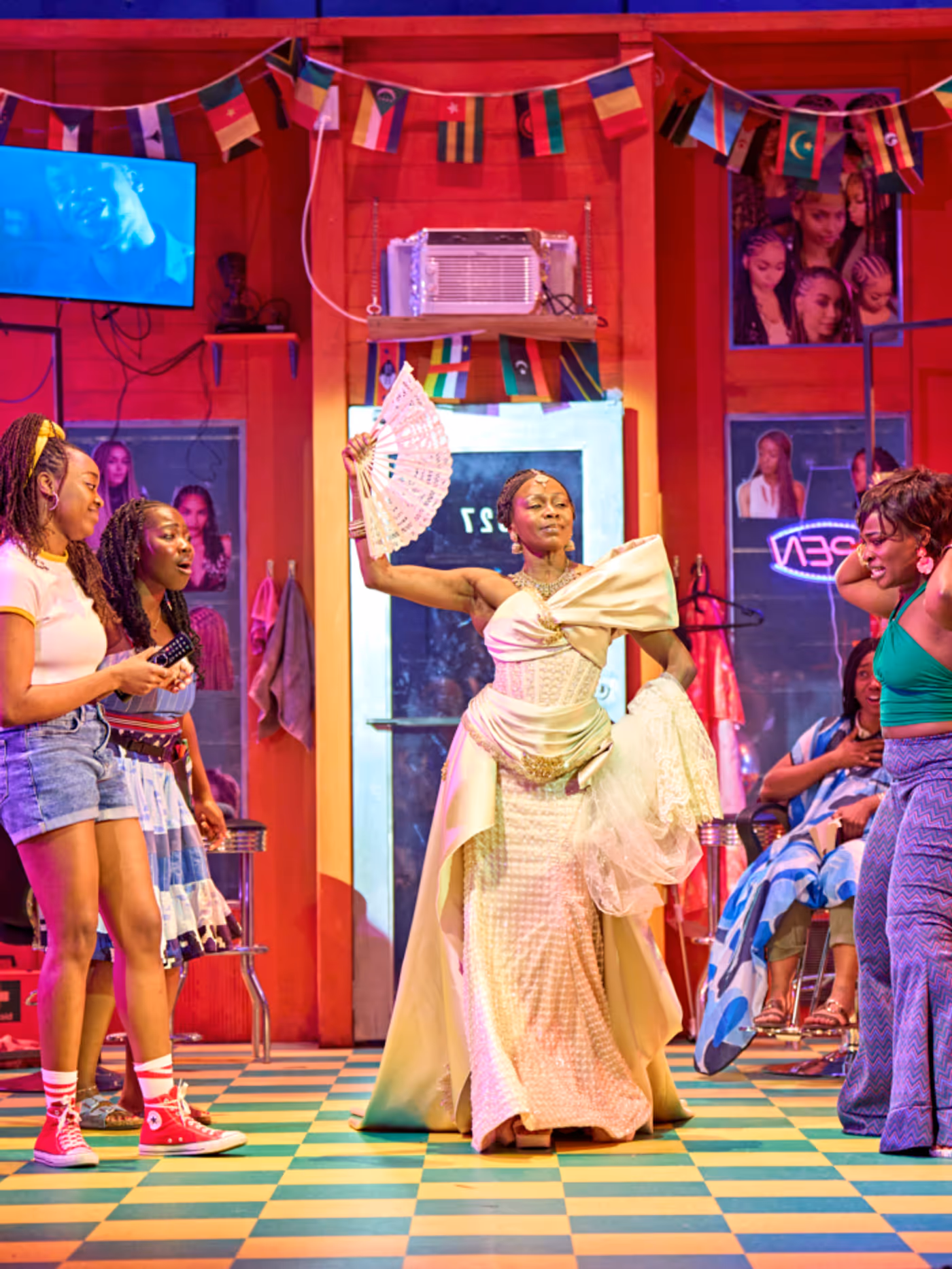 Photos: JAJA'S AFRICAN HAIR BRAIDING Makes UK Premiere  Image