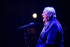 Len Cariou Photo
