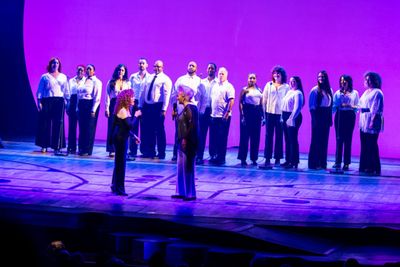 Bernadette Peters, Leslie Uggams, and Broadway Inspirational Voices Photo