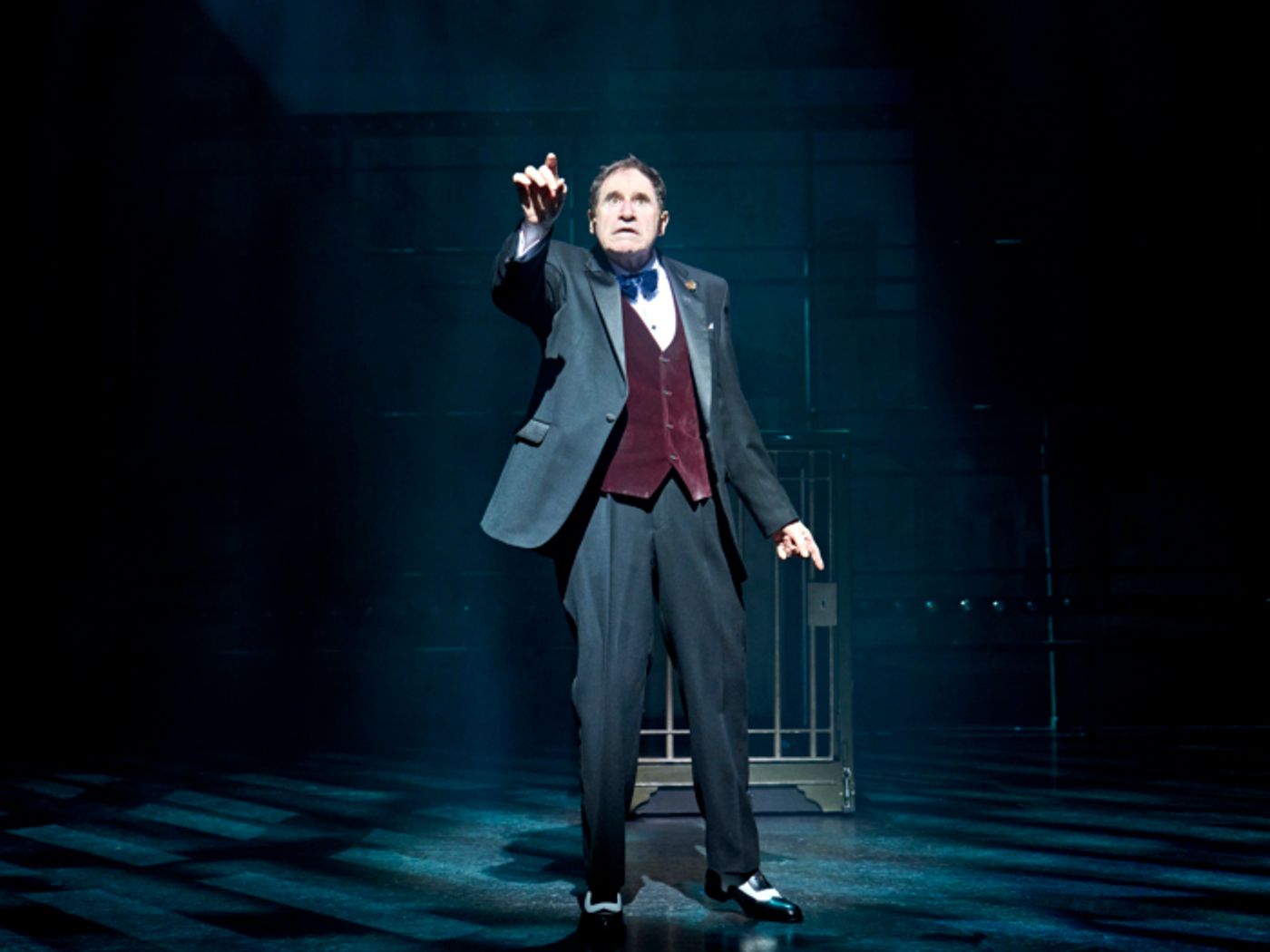 Photos: Richard Kind Returns to THE PRODUCERS in the West End Photos: Richard Kind Returns to THE PRODUCERS in the West End Image