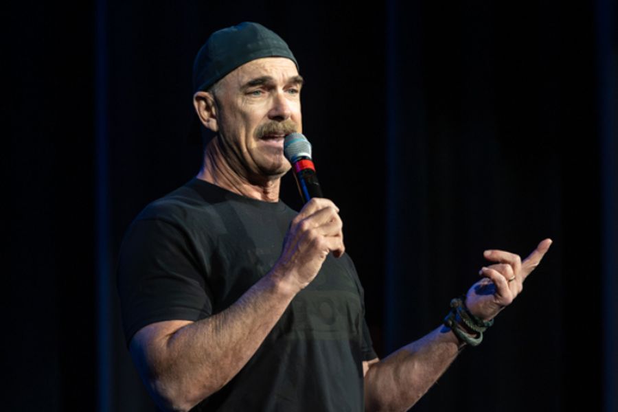 Photos: Inside Mount Vernon Arts Consortium presented Patrick Warburton Image