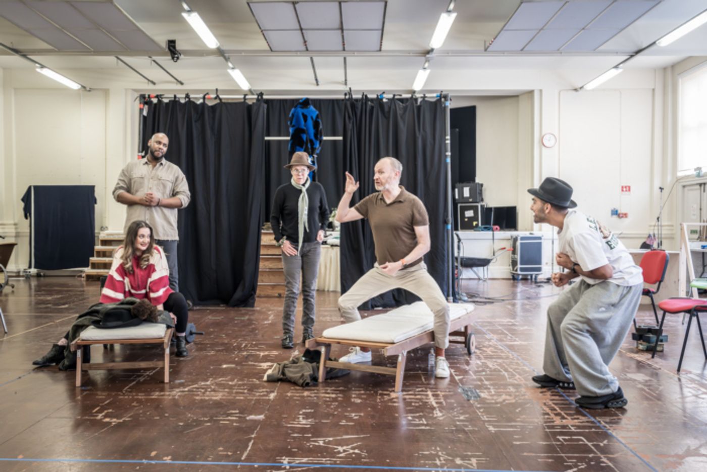 Photos: Mark Gatiss and More in Rehearsal For THE RESISTIBLE RISE OF ARTURO UI  Image