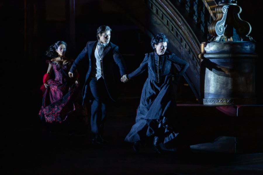 Photos: Massive PHANTOM Opens Outdoors on the Sydney Harbour Image