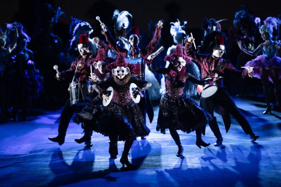 Photos: Massive PHANTOM Opens Outdoors on the Sydney Harbour Image