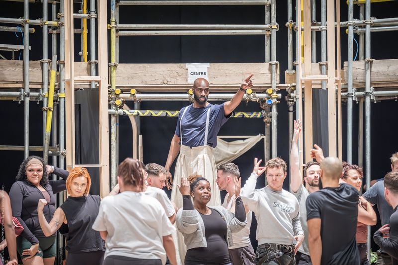 Photos: Oliver Tompsett, Samantha Barks, and More in Rehearsal For THE GREATEST SHOWMAN — photo 6 of 12