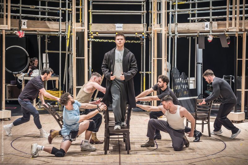 Photos: Oliver Tompsett, Samantha Barks, and More in Rehearsal For THE GREATEST SHOWMAN — photo 3 of 12