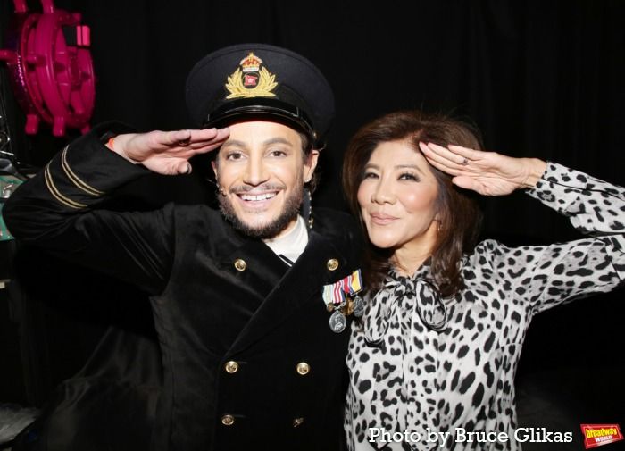 Photos: Julie Chen, Marissa Jaret Winokur & Iain Armitage Visit TITANIQUE — photo 7 of 21