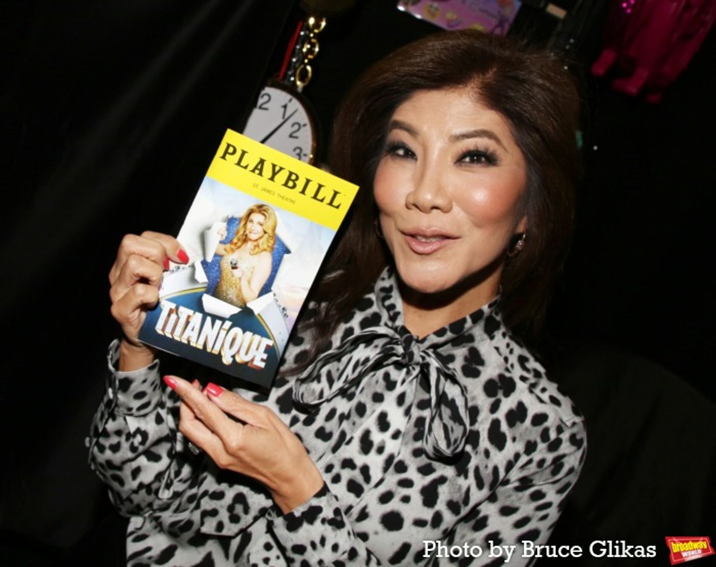 Photos: Julie Chen, Marissa Jaret Winokur & Iain Armitage Visit TITANIQUE Photos: Julie Chen, Marissa Jaret Winokur & Iain Armitage Visit TITANIQUE Image