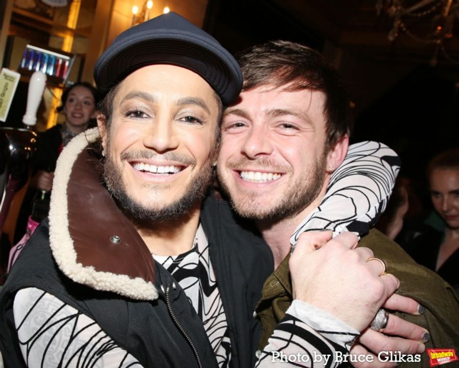 Photos: Julie Chen, Marissa Jaret Winokur & Iain Armitage Visit TITANIQUE Image