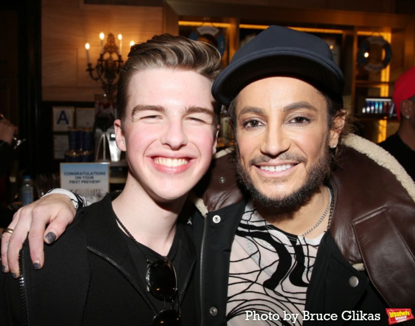 Photos: Julie Chen, Marissa Jaret Winokur & Iain Armitage Visit TITANIQUE Photos: Julie Chen, Marissa Jaret Winokur & Iain Armitage Visit TITANIQUE Image