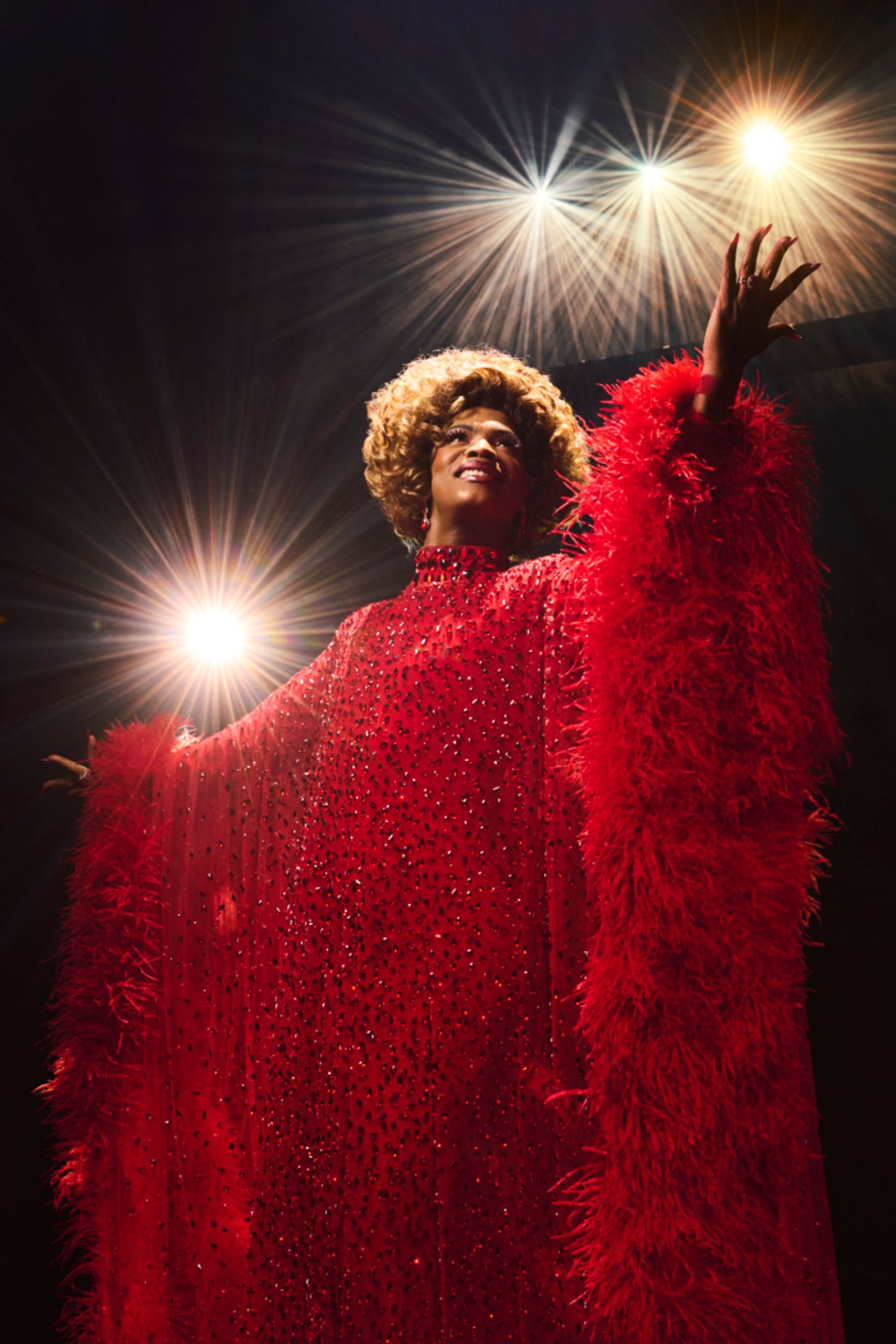 Photos: Johannes Radebe, Matt Cardle, and More in KINKY BOOTS  Image