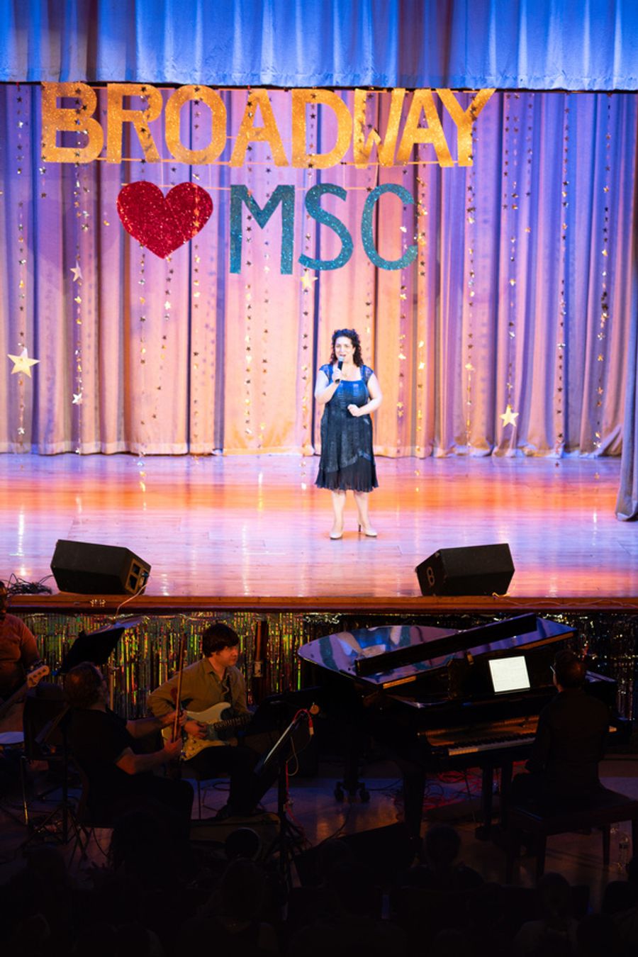 Photos: Broadway Stars Come Out In Support Of The Manhattan School For Children Image