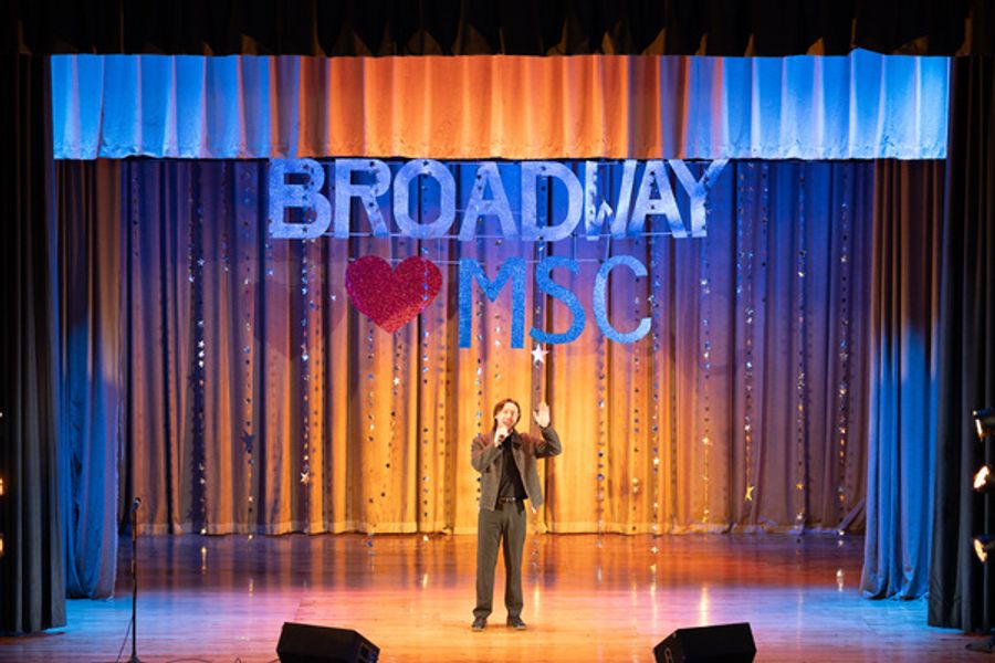 Photos: Broadway Stars Come Out In Support Of The Manhattan School For Children Image