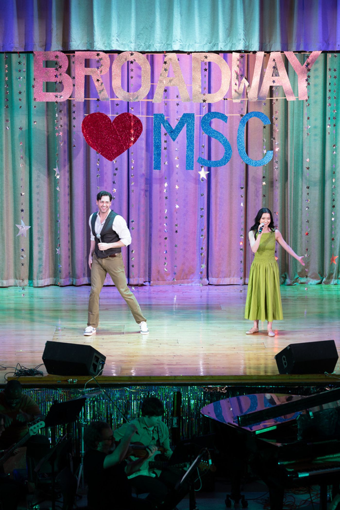 Photos: Broadway Stars Come Out In Support Of The Manhattan School For Children  Image