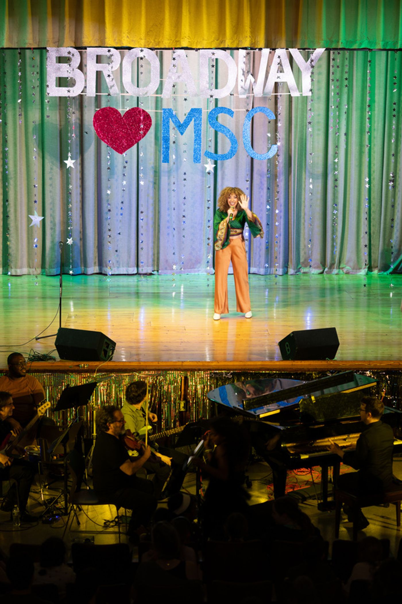 Photos: Broadway Stars Come Out In Support Of The Manhattan School For Children  Image