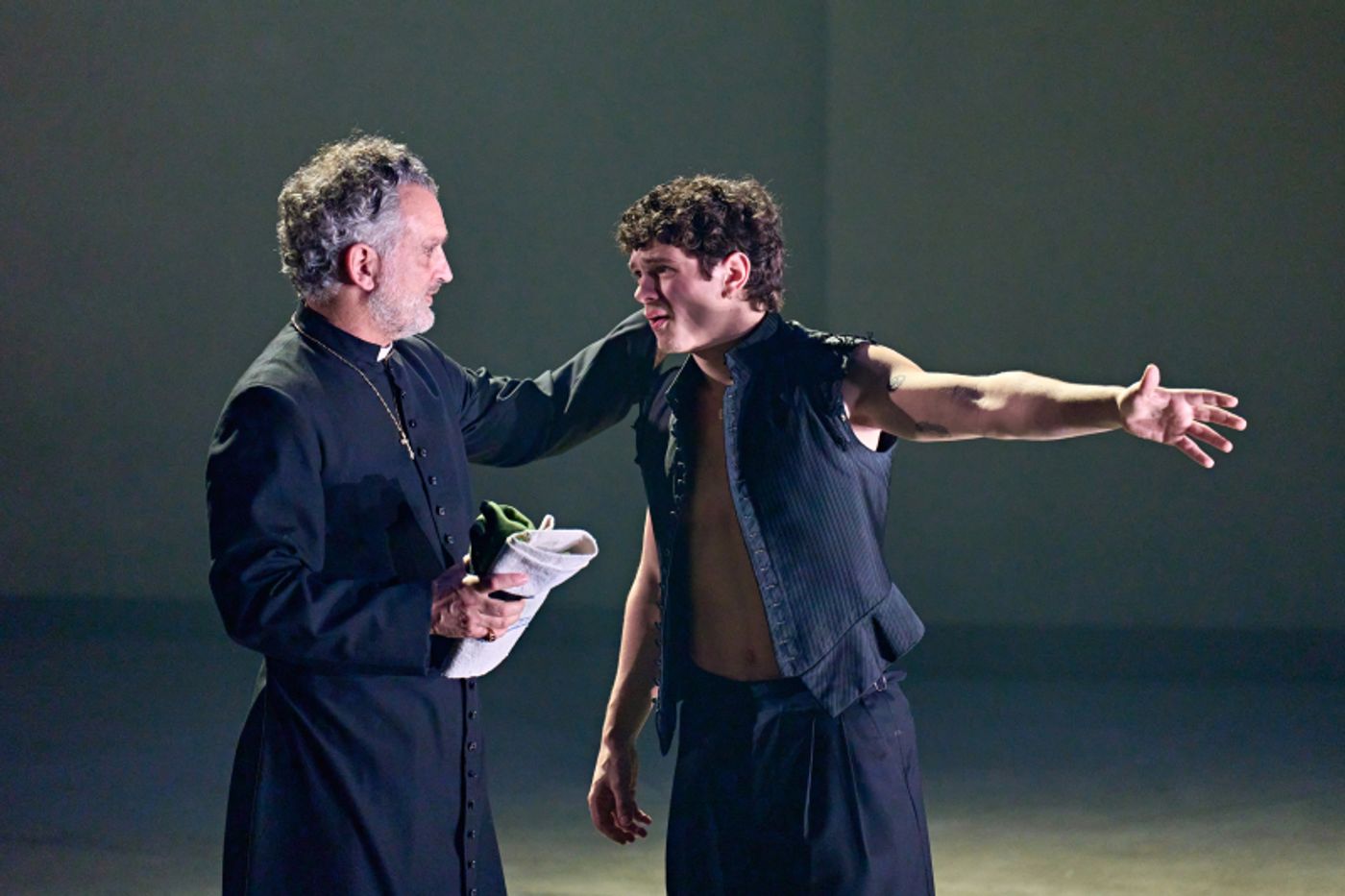 Review: ROMEO & JULIET, starring Sadie Sink & Noah Jupe, Harold Pinter Theatre  Image