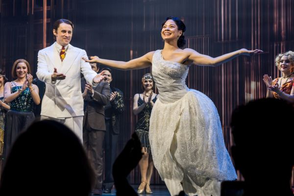 Reeve Carney & Eva Noblezada Photo