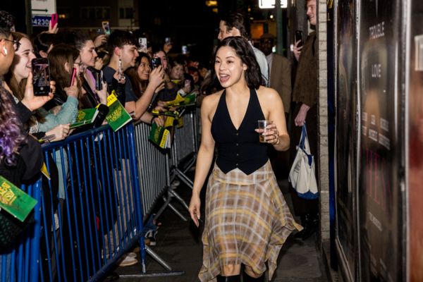 Eva Noblezada Photo