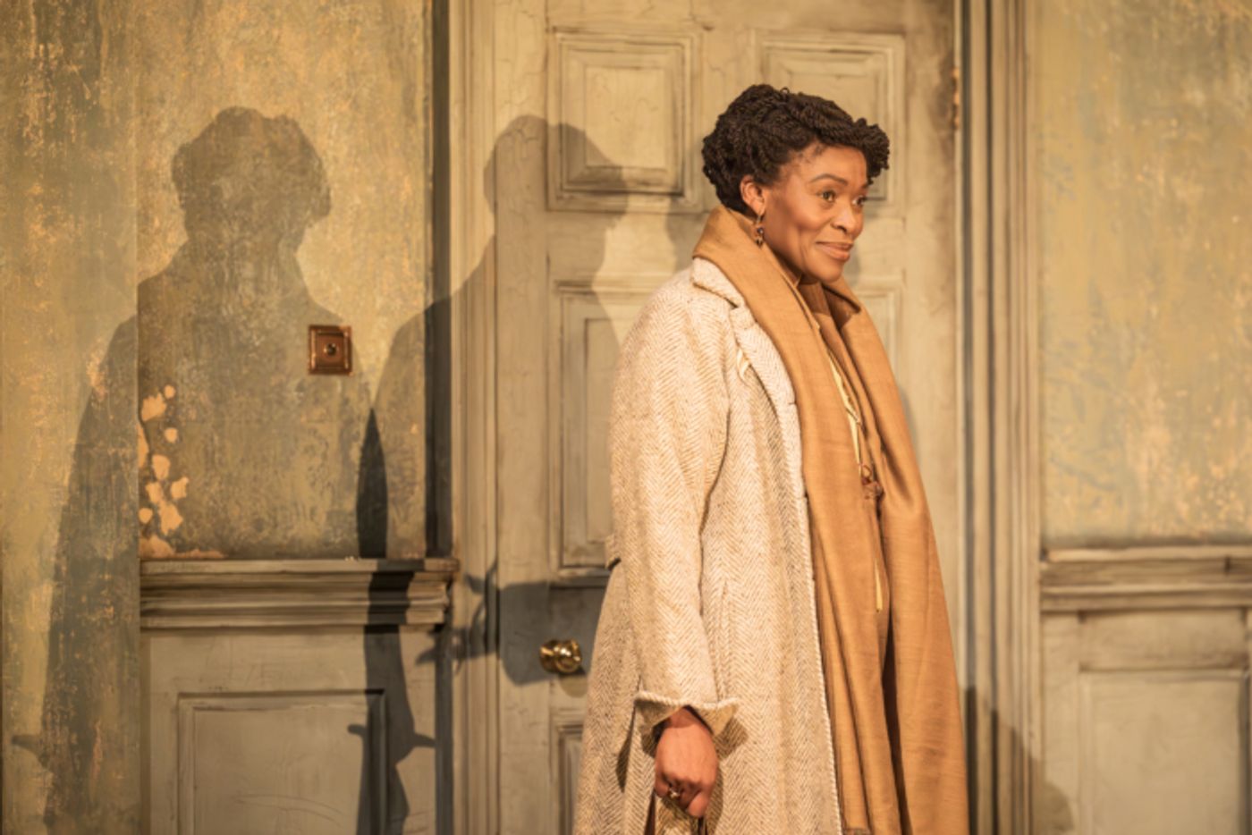 Photos: Rakie Ayola, Sylvestra Le Touzel, Cherrelle Skeete in THE AUTHENTICATOR in the UK Photos: Rakie Ayola, Sylvestra Le Touzel, Cherrelle Skeete in THE AUTHENTICATOR in the UK Image