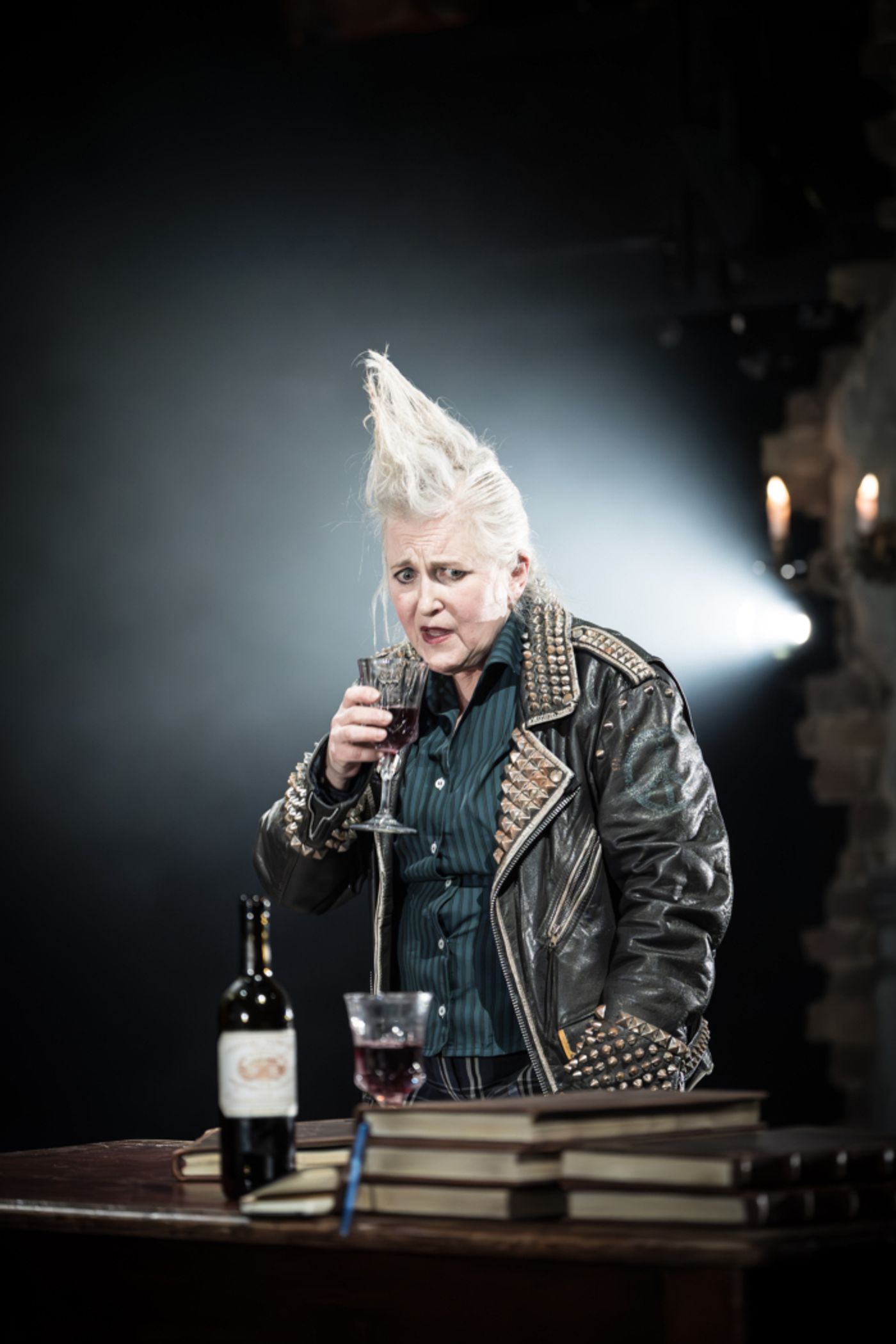 Photos: Rakie Ayola, Sylvestra Le Touzel, Cherrelle Skeete in THE AUTHENTICATOR in the UK Photos: Rakie Ayola, Sylvestra Le Touzel, Cherrelle Skeete in THE AUTHENTICATOR in the UK Image