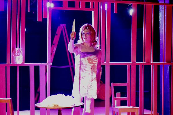 Photos: First Look at OUT, DARN SPOT! at Chopin Theatre — photo 6 of 12