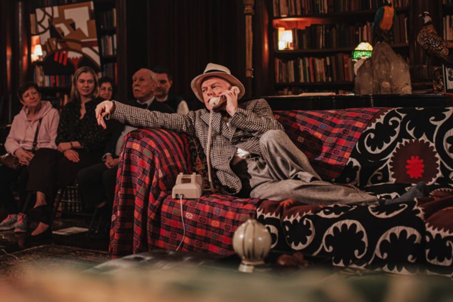 Photos: Jesse Tyler Ferguson as Truman Capote in TRU Off-Broadway Image