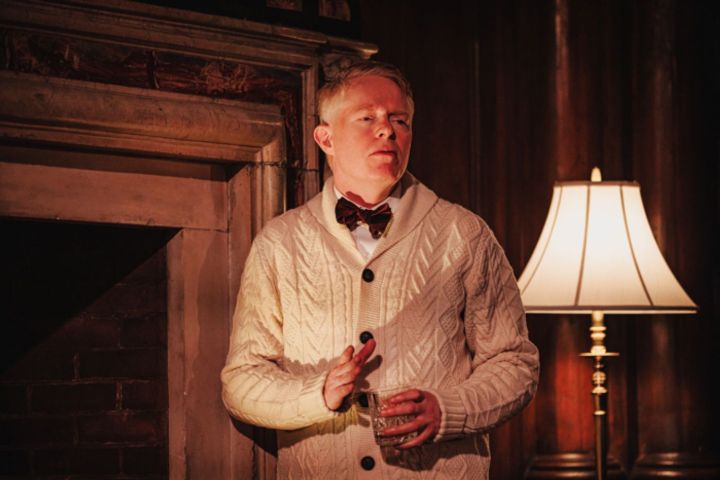 Photos: Jesse Tyler Ferguson as Truman Capote in TRU Off-Broadway Photos: Jesse Tyler Ferguson as Truman Capote in TRU Off-Broadway Image