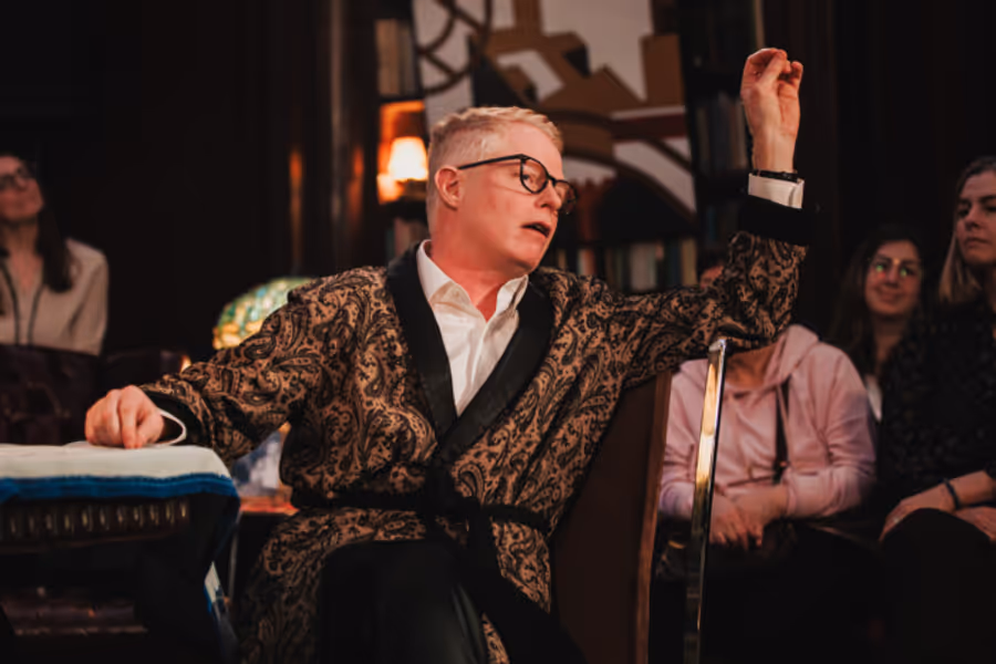 Photos: Jesse Tyler Ferguson as Truman Capote in TRU Off-Broadway Image