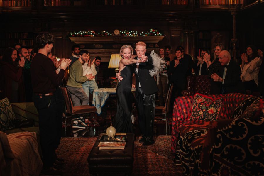 Photos: Jesse Tyler Ferguson as Truman Capote in TRU Off-Broadway Image