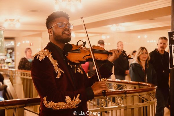 Photos: Edward W. Hardy Brings SUBWAY SERIES To Grand Central Terminal — photo 2 of 28