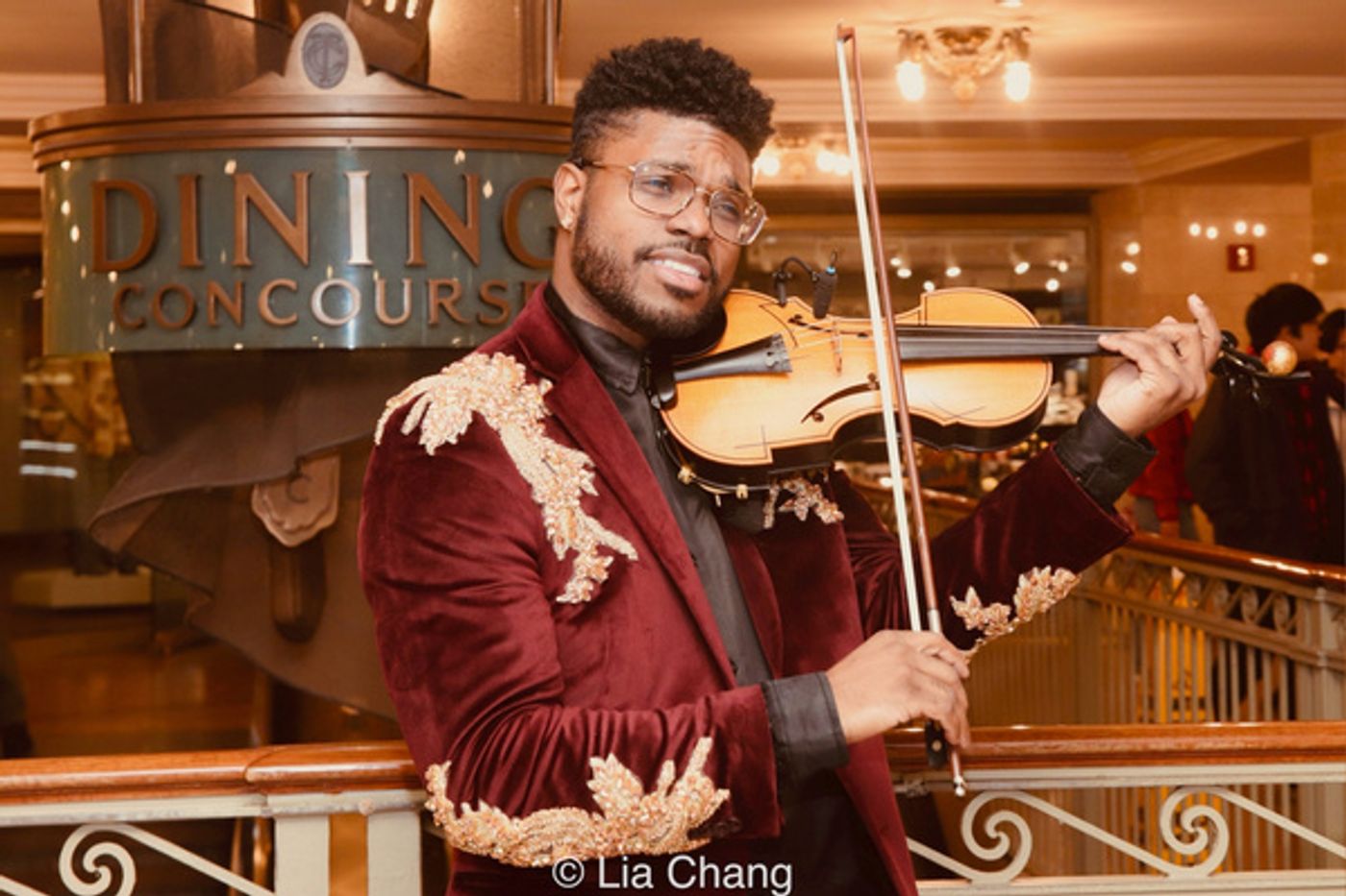 Photos: Edward W. Hardy Brings SUBWAY SERIES To Grand Central Terminal Photos: Edward W. Hardy Brings SUBWAY SERIES To Grand Central Terminal Image