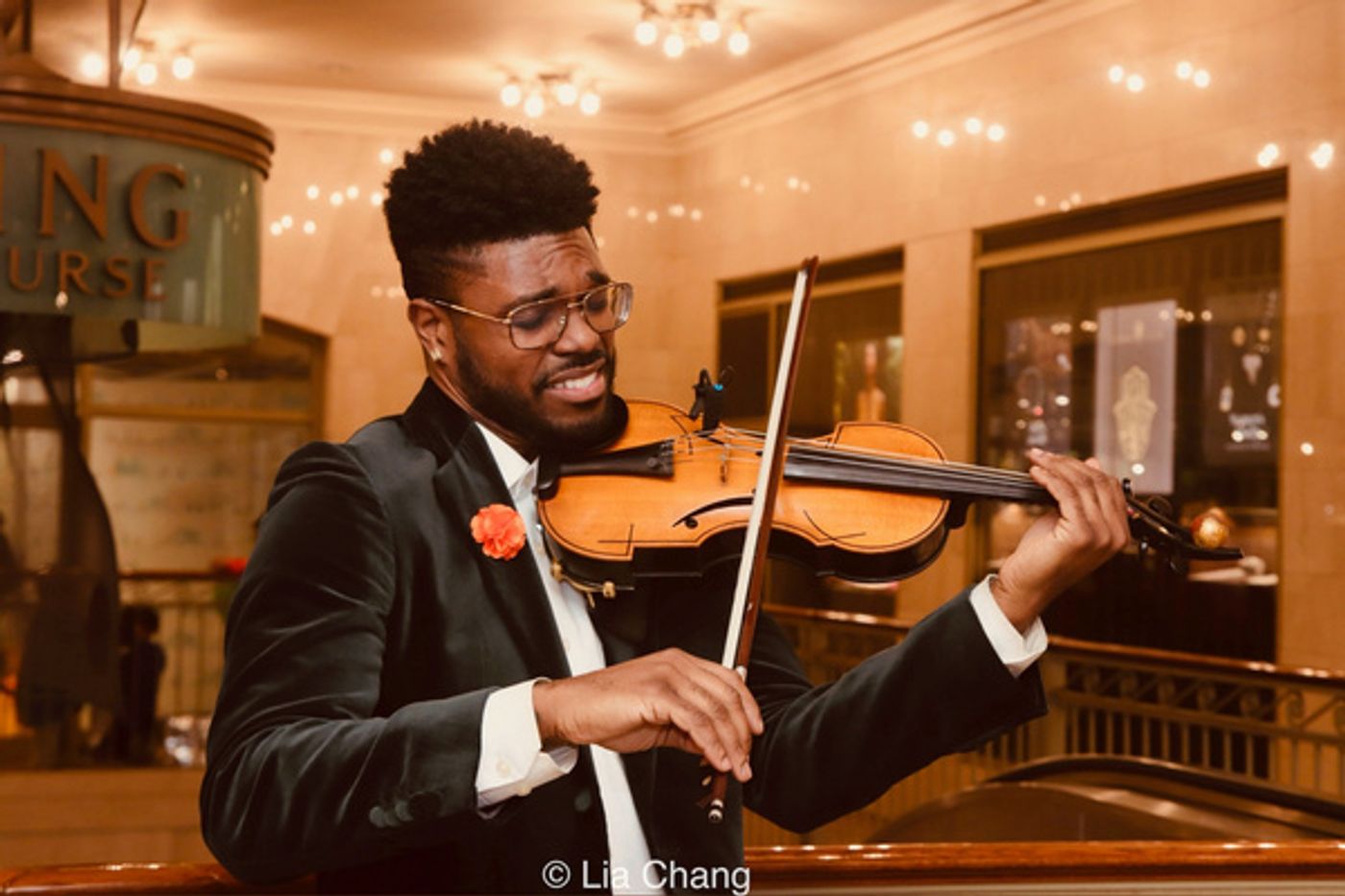 Photos: Edward W. Hardy Brings SUBWAY SERIES To Grand Central Terminal Photos: Edward W. Hardy Brings SUBWAY SERIES To Grand Central Terminal Image
